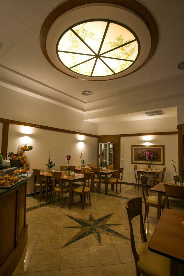 Hotel Bisceglie Exterior foto